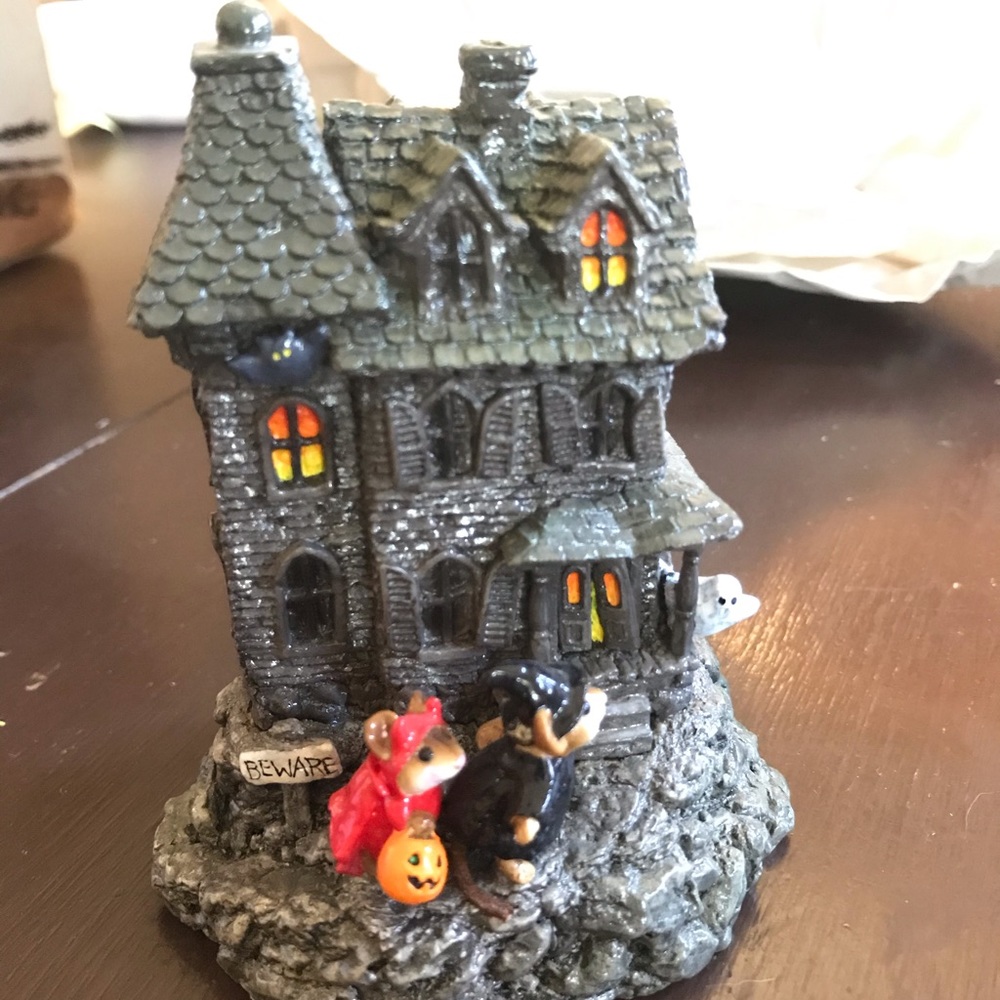 Wee Forest Folk Haunted Mouse House